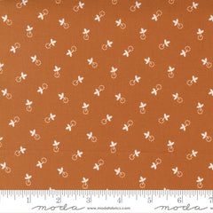 Cinnamon & Cream Cinnamon Berry Leaf Yardage by Fig Tree & Co. for Moda Fabrics
